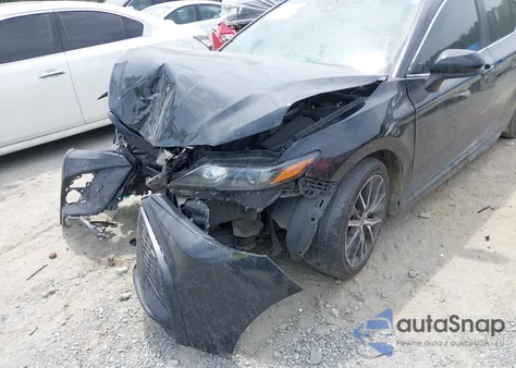 2021 Toyota Camry Se z USA, uszkodzony, nr VIN 4T1G11AK4MU592014
